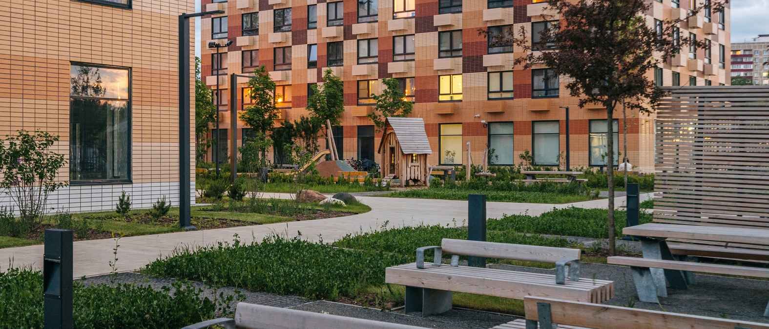 Большая Академическая 85 — архитектура